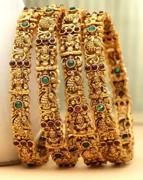 Set of 4 Women Stone-Studded ...